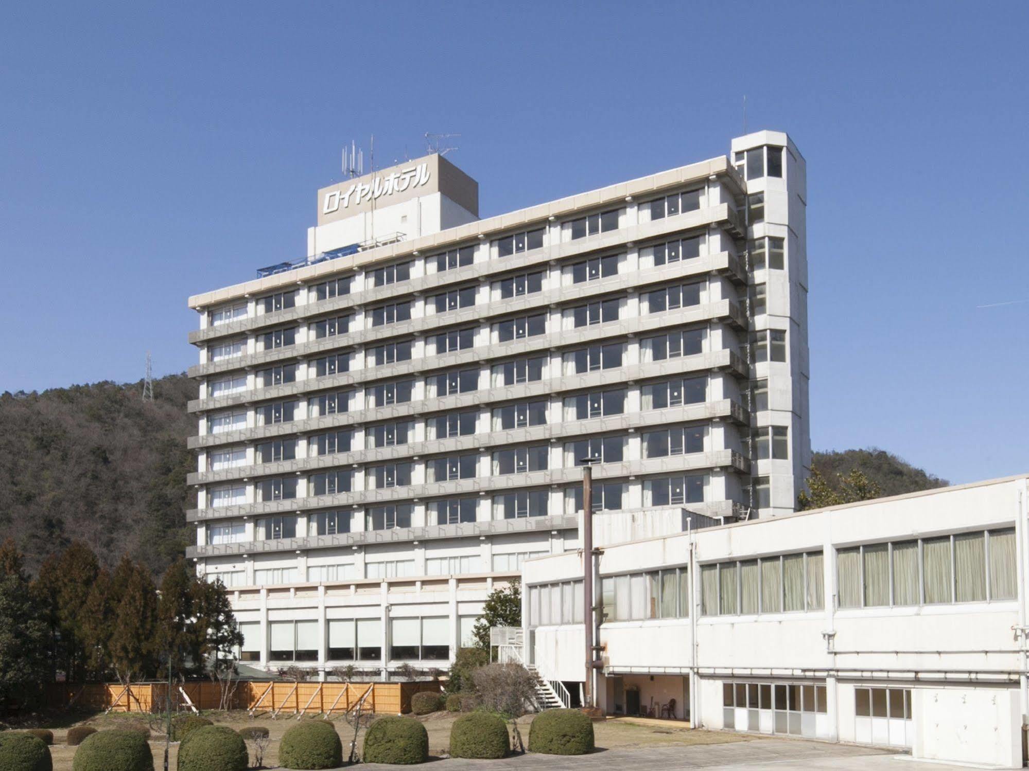 Misasa Royal Hotel Екстериор снимка