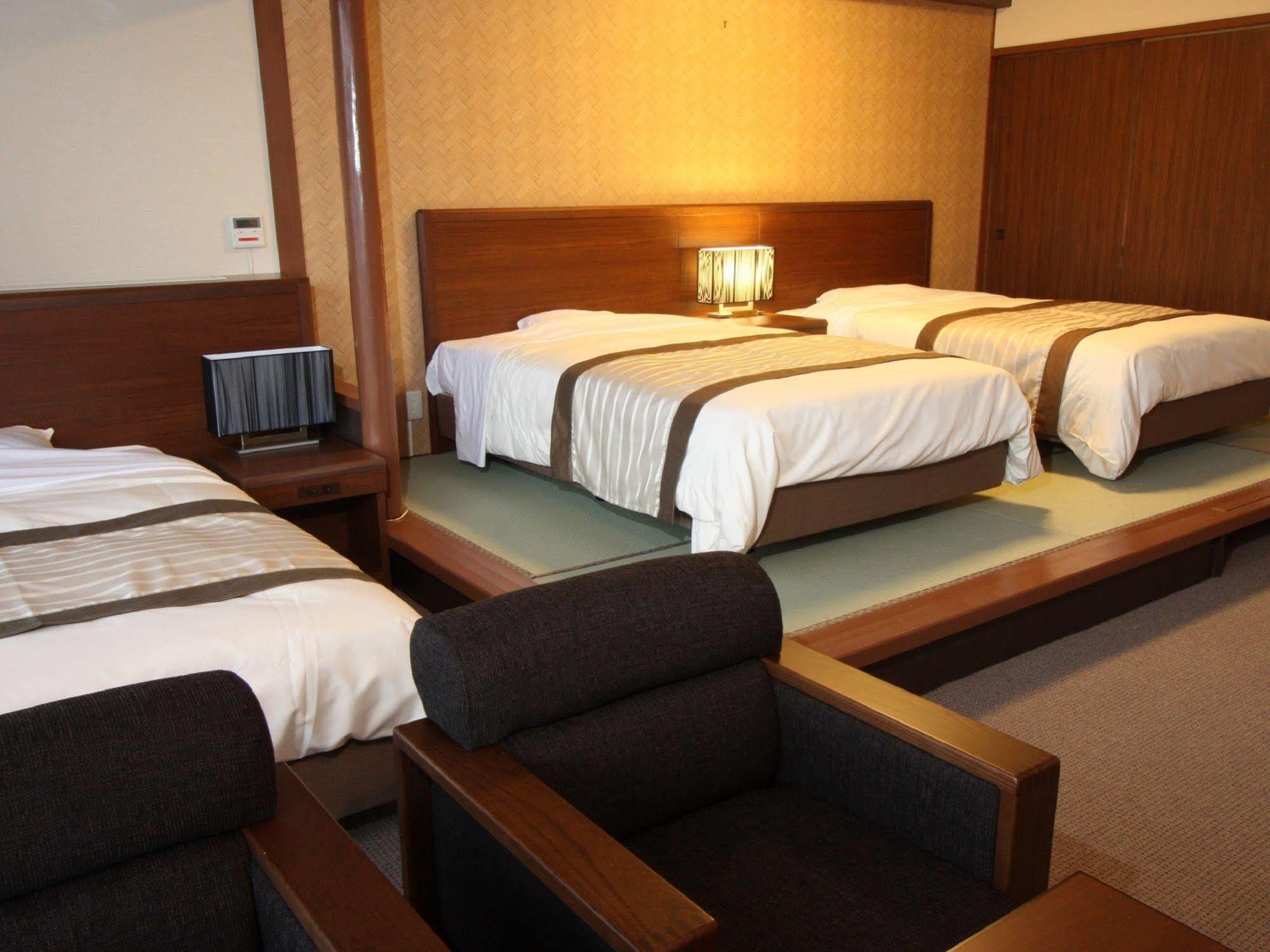Misasa Royal Hotel Екстериор снимка